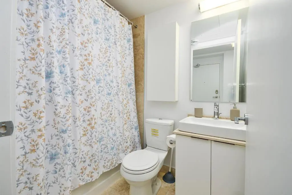 Apartment Simply Comfort Suites - Charming 1Br Condo In Dwtn Toronto Near Cn Tower Canada